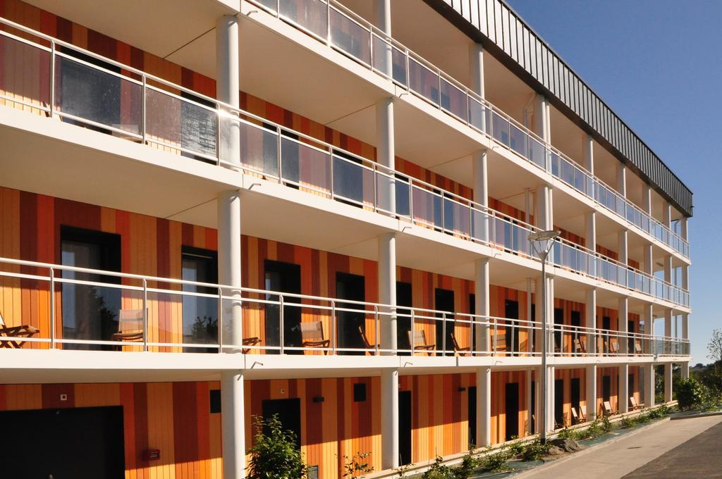 Golden Tulip Pornic Suites- Appart Hotel Екстериор снимка