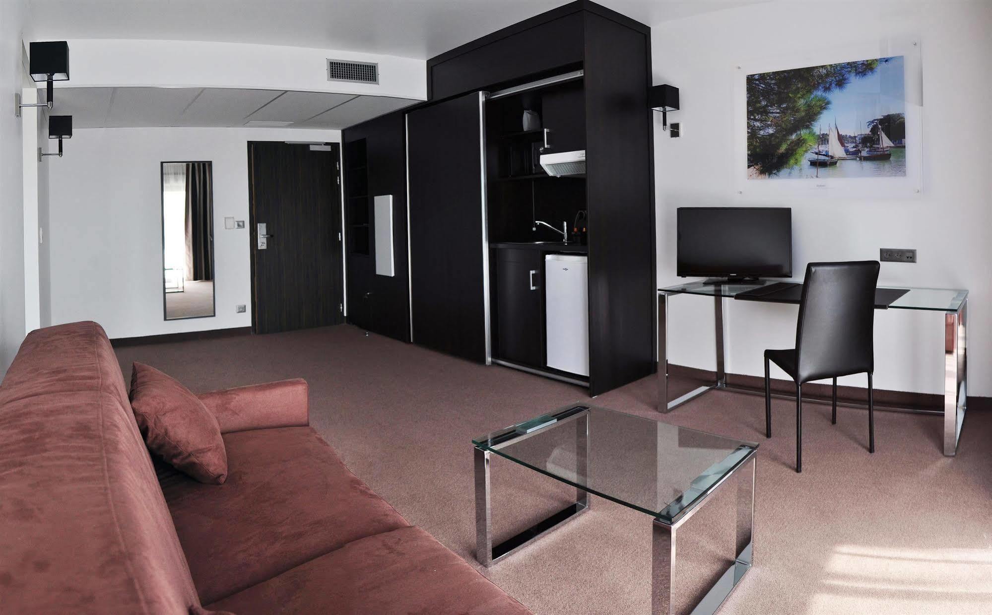 Golden Tulip Pornic Suites- Appart Hotel Екстериор снимка