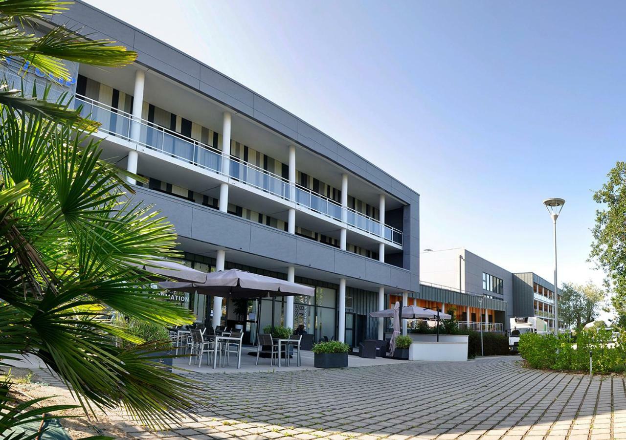 Golden Tulip Pornic Suites- Appart Hotel Екстериор снимка