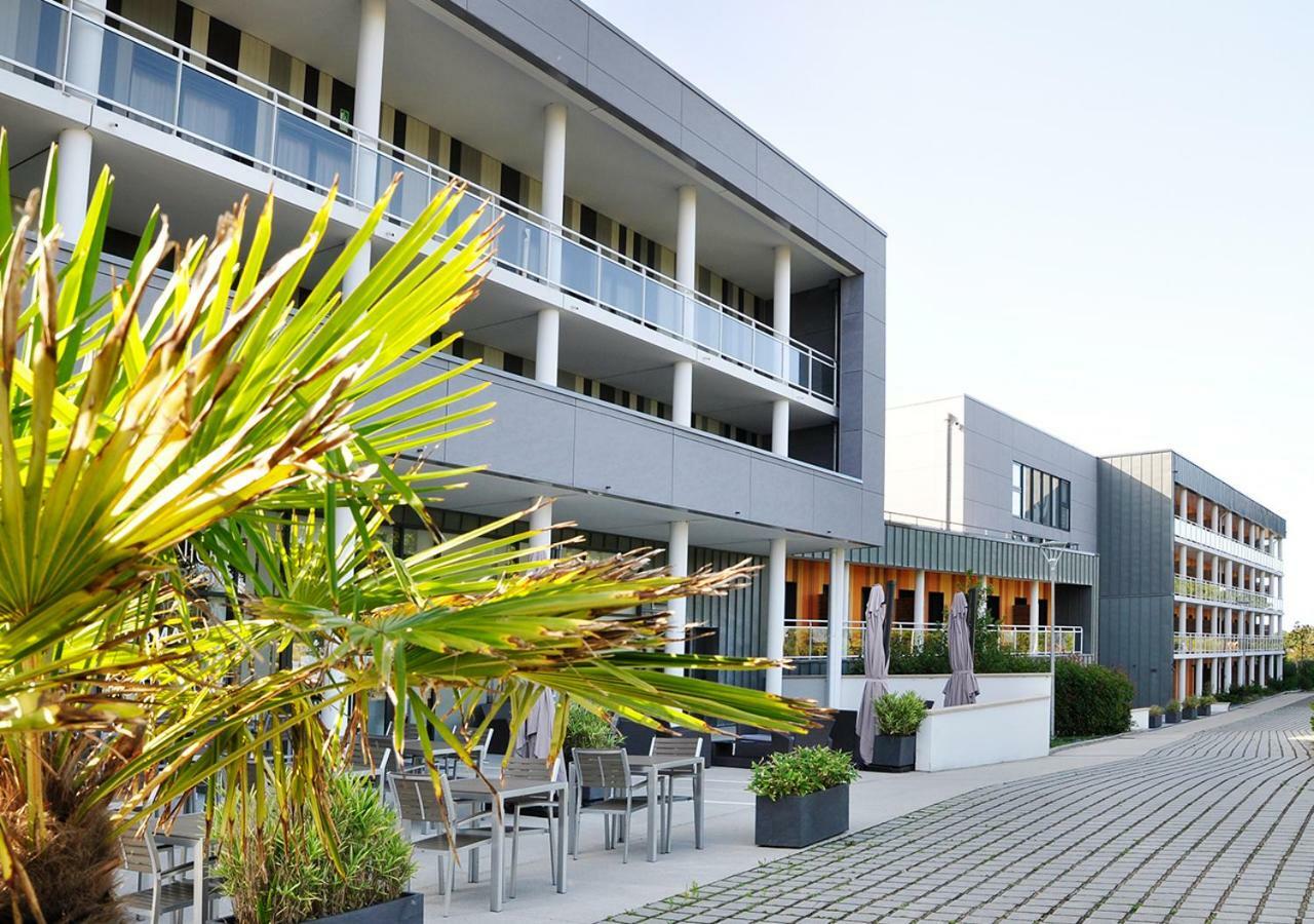Golden Tulip Pornic Suites- Appart Hotel Екстериор снимка