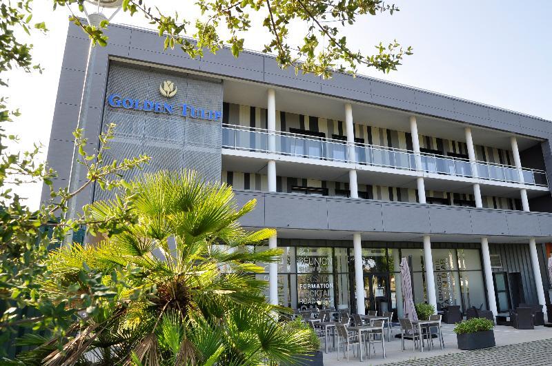 Golden Tulip Pornic Suites- Appart Hotel Екстериор снимка
